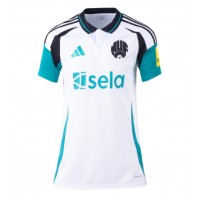 Camiseta Newcastle United Alexander Isak #14 Visitante Equipación para mujer 2024-25 manga corta